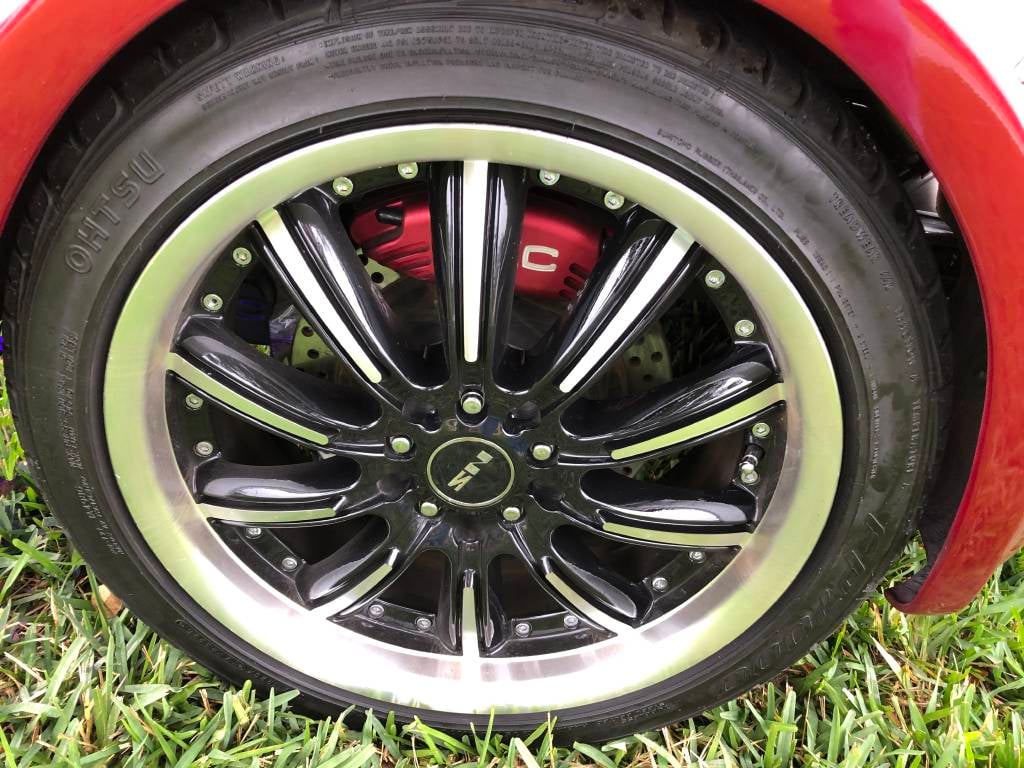 Alloy wheel detail on the Goldwing trike