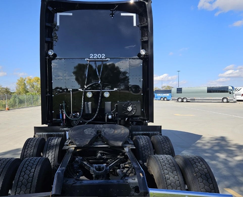 2022 Kenworth T680 — rear view