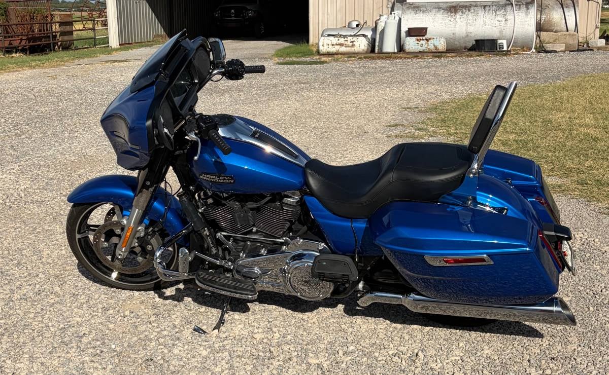 2024 Harley-Davidson FLHX Street Glide Classic — parked profile