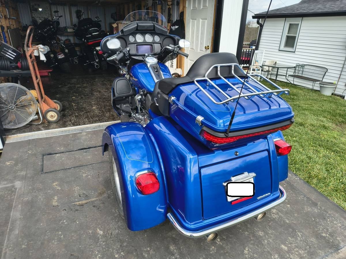 2024 Harley-Davidson Tri Glide Ultra Classic — three-quarter view