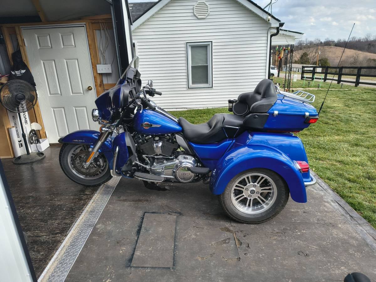 2024 Harley-Davidson Tri Glide Ultra Classic — another angle