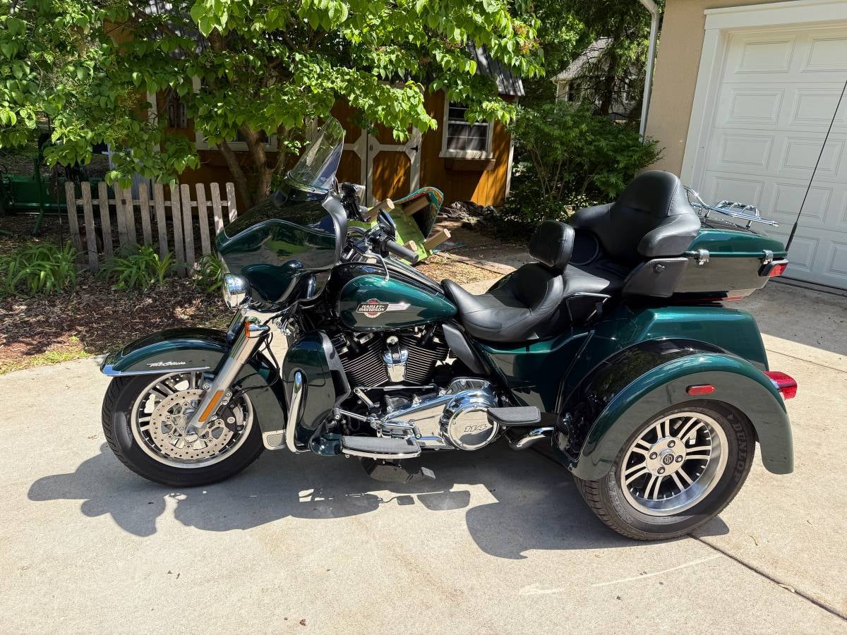 2024 Harley-Davidson Tri Glide — rear view