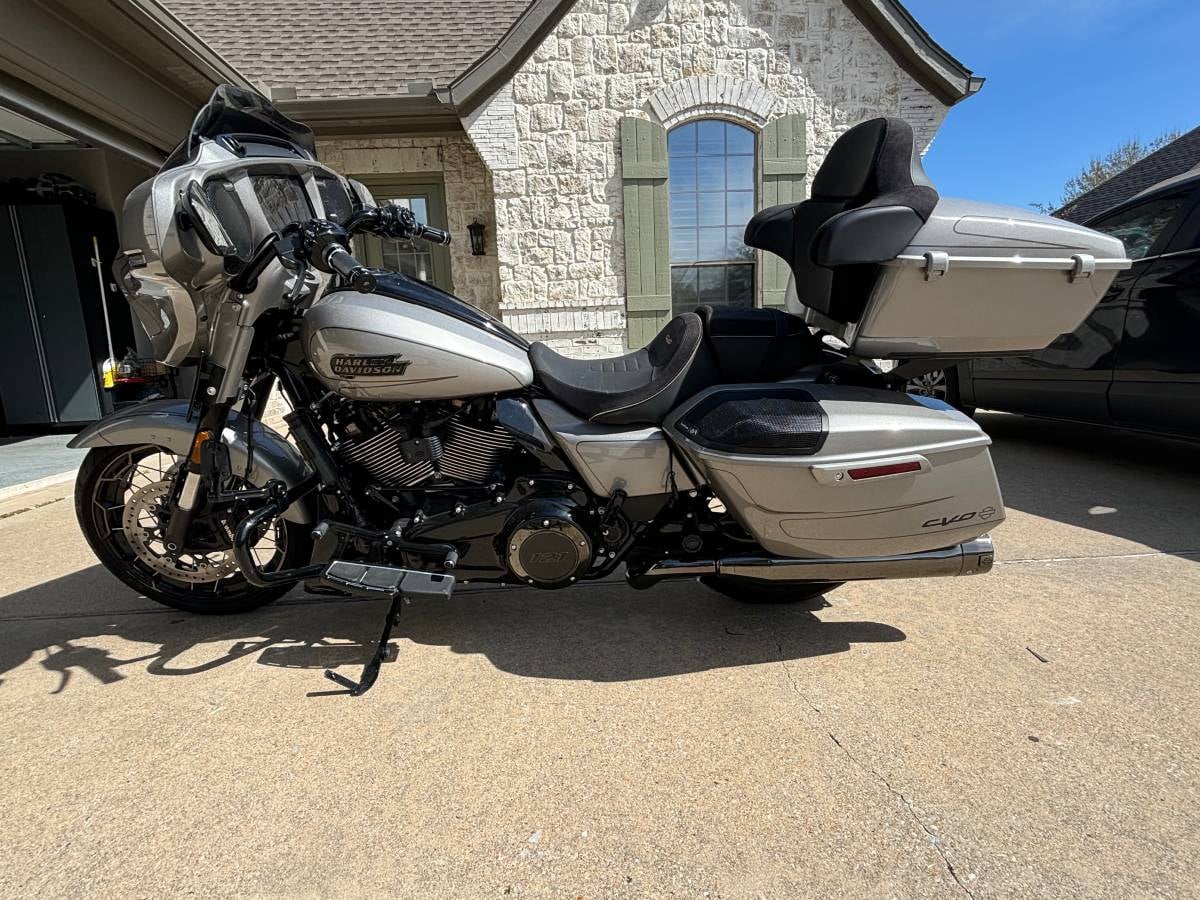 2023 Harley-Davidson Street Glide CVO in Dark Platinum — front three-quarter view