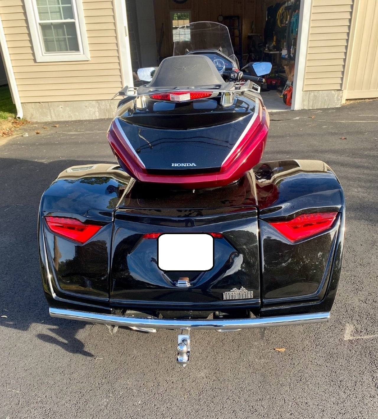 2021 Honda Goldwing Automatic DCT — rear view
