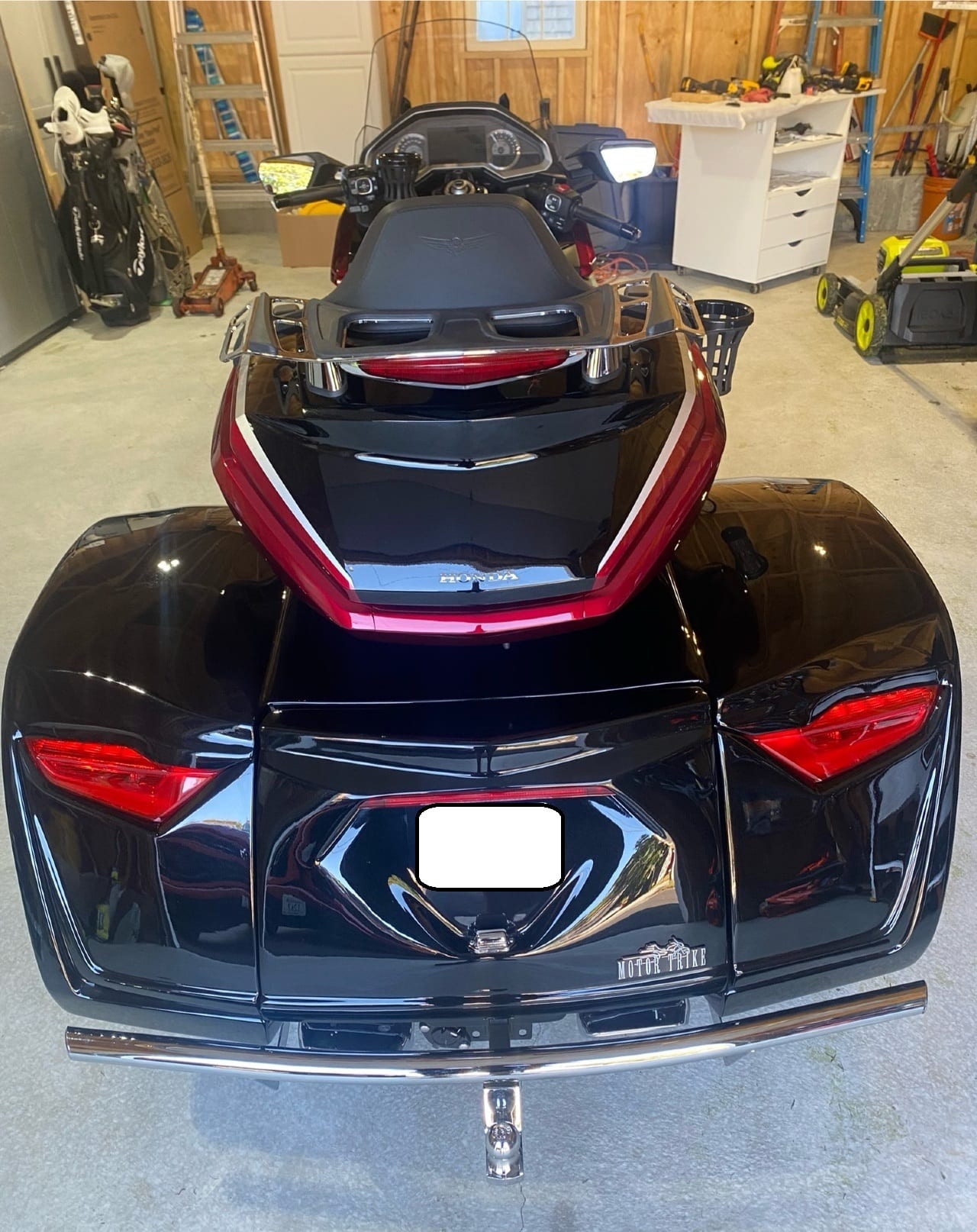2021 Honda Goldwing Automatic DCT — rear three-quarter view