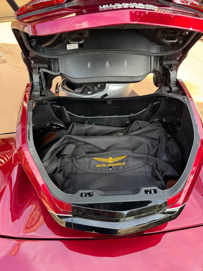 Trunk storage with dome light