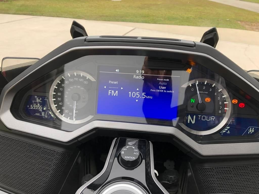 Goldwing automatic DCT dashboard display