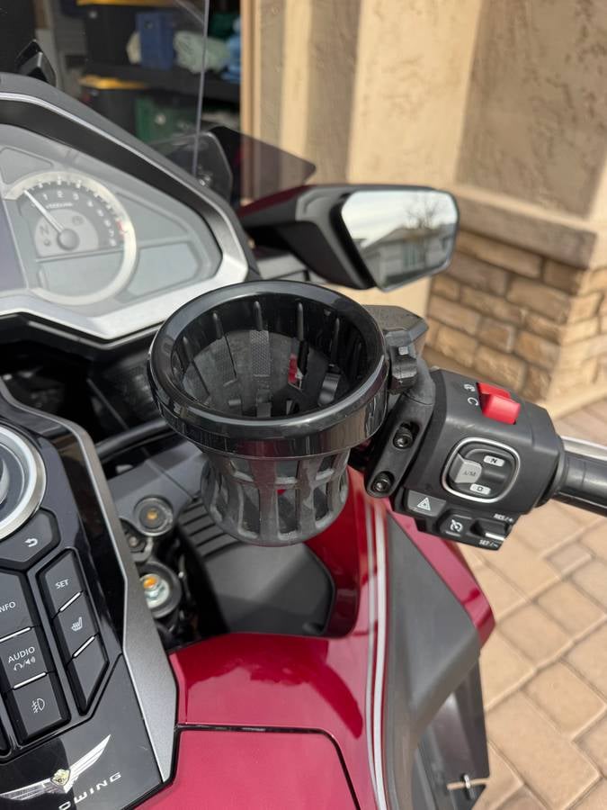 Cup holder on the handlebar