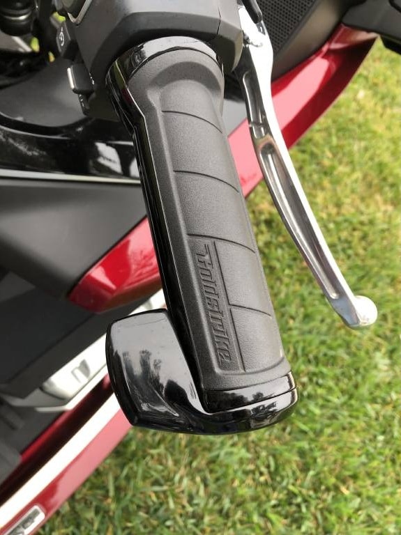 Goldstrike grips on the handlebar