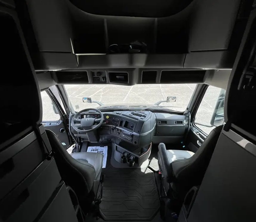 2024 Volvo VNL860 — sleeper cabin detail