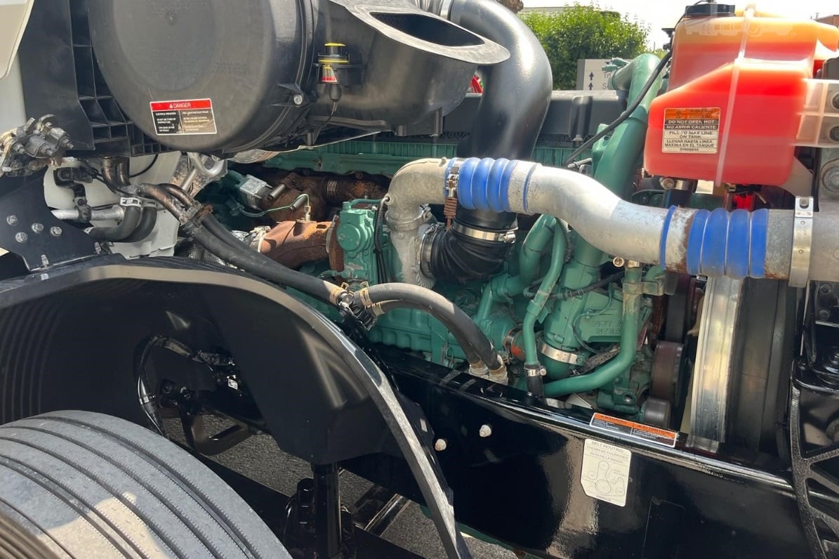 2023 Volvo VNL64T760 — engine bay detail