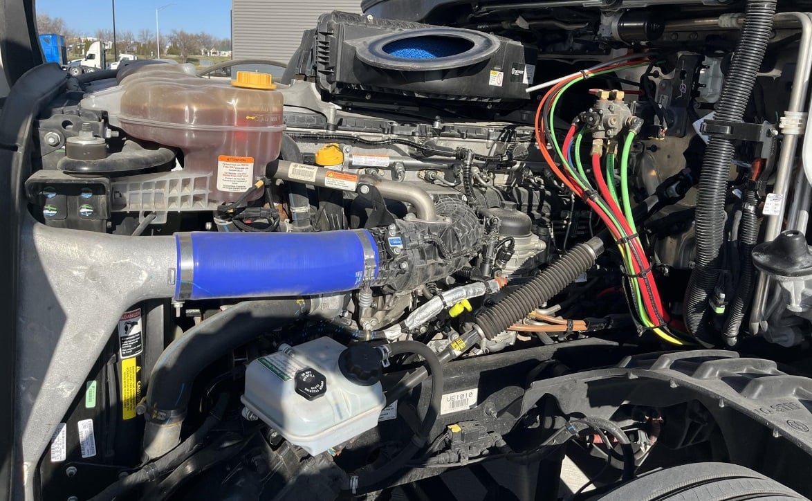 2023 Freightliner Cascadia 126 — Detroit DD15 engine bay