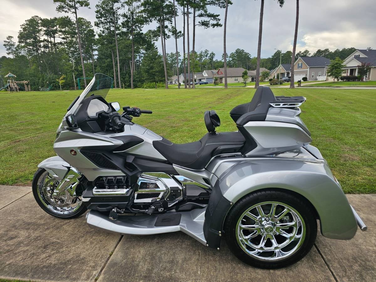 2024 Honda Gold Wing Motor Trike — extra angle