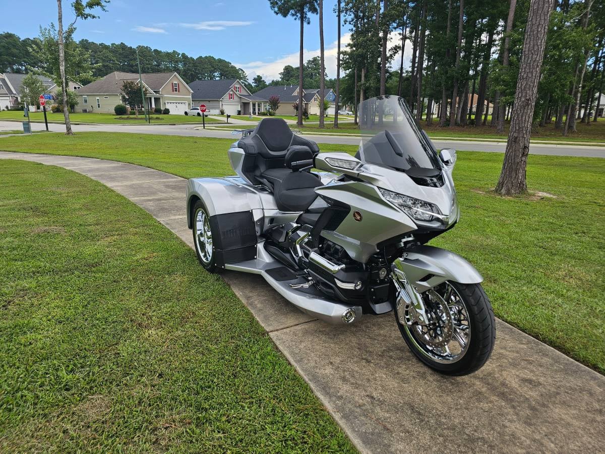 2024 Honda Gold Wing 1800DR Motor Trike in Digital Silver — front three-quarter view
