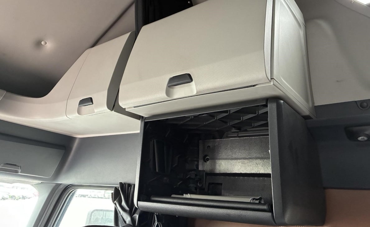 2023 Freightliner Cascadia 126 — more sleeper storage