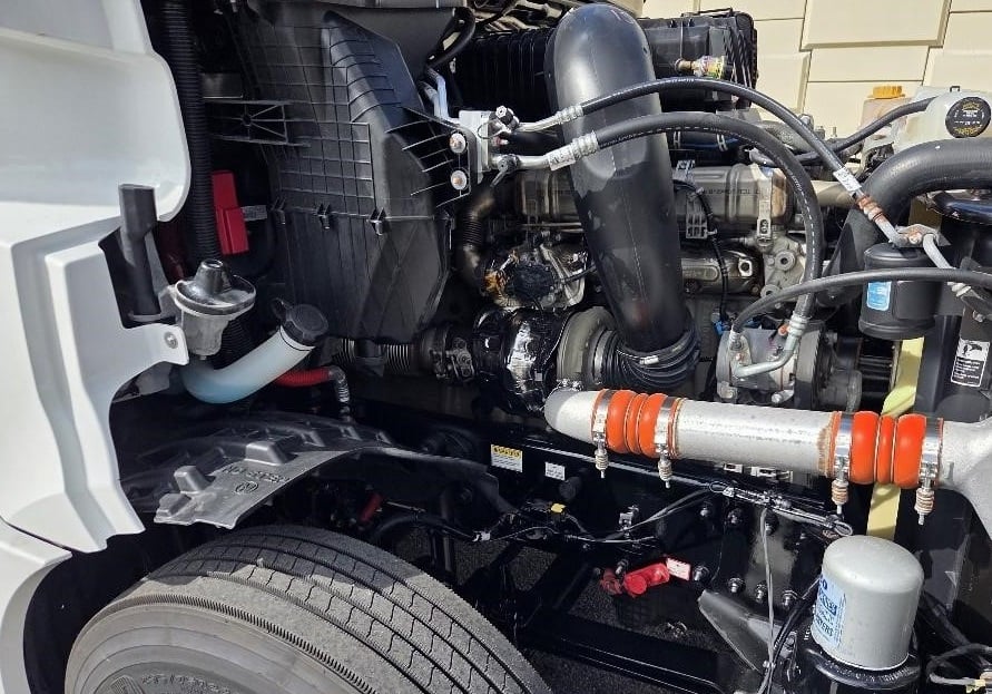 2024 Freightliner Cascadia 126 — engine bay detail